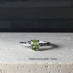 【宝石質ペリドット】若菜色のsilver925リング/アリゾナ産AAA/7×5mmオーバル/8月誕生石/無料ラッピング/ギフト