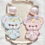 メルヘンなクマちゃんのピアス　イヤリング　昭和レトロ　レトロポップ　ファンシー　大ぶり　個性的　個性的　ワッペン    ピンク　パステルカラー　ファンシー