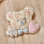 テディクッキー　ホワイトチョコ　バッジ