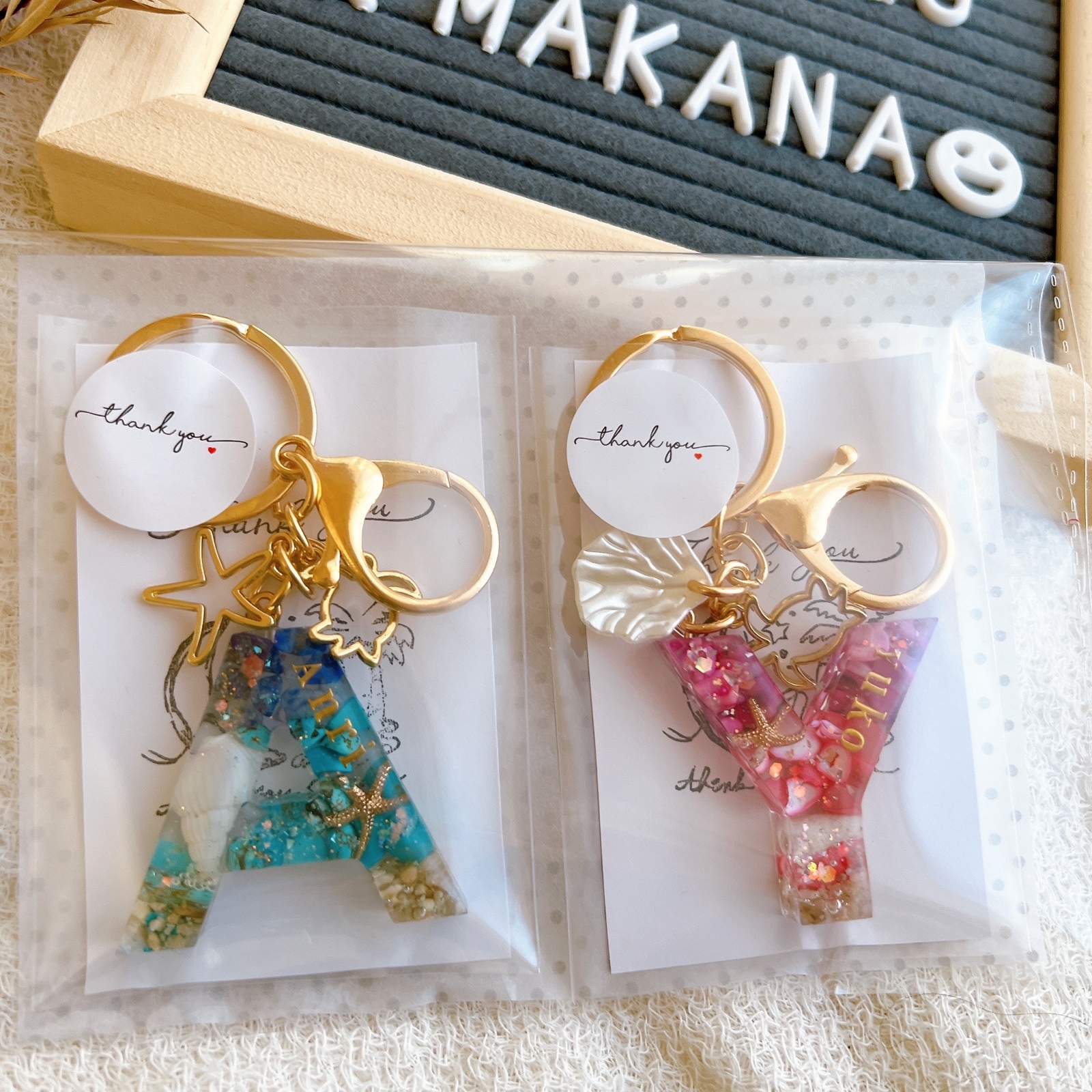話題の！一目惚れ♡ 名入れ イニシャルキーホルダー 結婚 出産 誕生日 