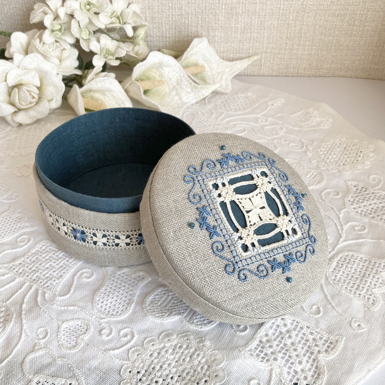 立体刺繍 すずらん の ブローチ Lily of the valley - Miccho's