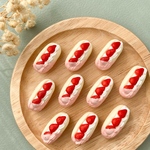 苺のチョコがけコッペパン【ミニチュア】