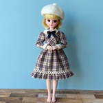 リカちゃん服　レトロワンピースとポンポン付きベレー帽　2点セット