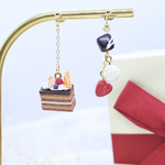 紅茶とオレンジのチョコレートケーキ×ボンボンショコラのピアス
