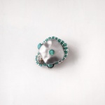 イタリアビーズのミニブローチ  ビーズ刺繍　ターコイズブルーミックス