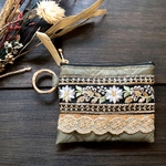 【インド刺繍リボン】カラビナ付きポーチ