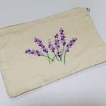 ラベンダーの手刺繍