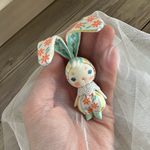 シュールな雰囲気のうさみみちゃん