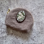 手刺繍ミニミニポーチ　ブラウン