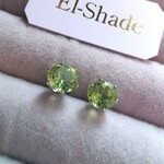 再販★ポストピアス》天然ペリドット（アリゾナ産）の両耳用ポストピアス/医療用サージカルステンレス316L製ポスト使用【El-shade】