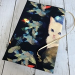 【単行本ブックカバー】真珠の耳飾りの猫×ネコチャーム