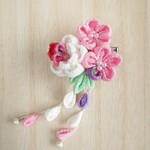 （再販）ちりめんつまみ細工の髪飾り・ブローチ②ピンク×白