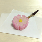 練り切りイヤホンジャック『秋桜』