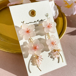 桜　揺れるピアス／イヤリング