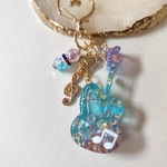 【1-10】music♡ギターシャカシャカキーホルダー シャカシャカ　シャカシャカ　レジン