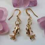 金魚のピアス（シンプル）