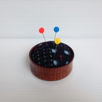 着物リメイク　絣　針刺し　ピンクッション