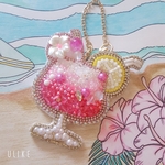 送料込み　ビーズ刺繍　バッグチャーム　ピンクハワイ