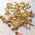 ゴールドカラーチャーム50個セット