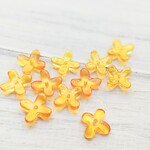 約30個★ガラスのフラワービーズ　やまぶきゴールド