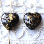 ハート　ブラックゴールド　チェコビーズCzech Glass Beads２個