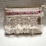 インド刺繍リボンのヌビポーチ
