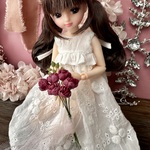 マゼンタ（赤紫系のお色の）薔薇の花束　ミニチュアフラワー