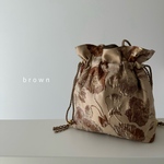 【 brown巾着バッグ　巾着　バッグ　ショルダーバッグ　オケージョンバッグ　結婚式　普段使い　プレゼント　鞄　】