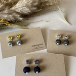 刺繍糸玉付き(ブラック系)クリスタルビジューピアス《memeruu》