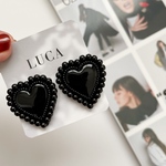 【今回限りの特別価格】black chocolate ハートアクセサリー　ビーズ刺繍アクセサリー　サージカルステンレス