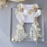 ウエディング 結婚式 にも♡ 花× ボタニカル　タッセル　ビジュー　ピアス　イヤリング　金属アレルギー対応 ブライダル 結婚式 披露宴 花嫁 大ぶり パール フラワー