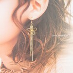 【再販】Flower & Chain Tassel イヤリング ピアス 花 フラワー ワイヤーフラワー タッセル チェーン ビジュー 揺れる キラキラ ロング お呼ばれ 母の日