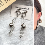 ♡40【再販】シルバー × クリア ツイスト ウェーブ シンプル トレンド 大ぶり ゆらゆら ハンドメイド ピアス イヤリング チャーム じゃらじゃら 