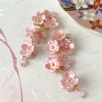 新・春霞たなびく枝垂れ桜のピアス/イヤリング