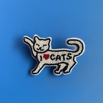 【再販】I LOVE CATSブローチ（ホワイト）