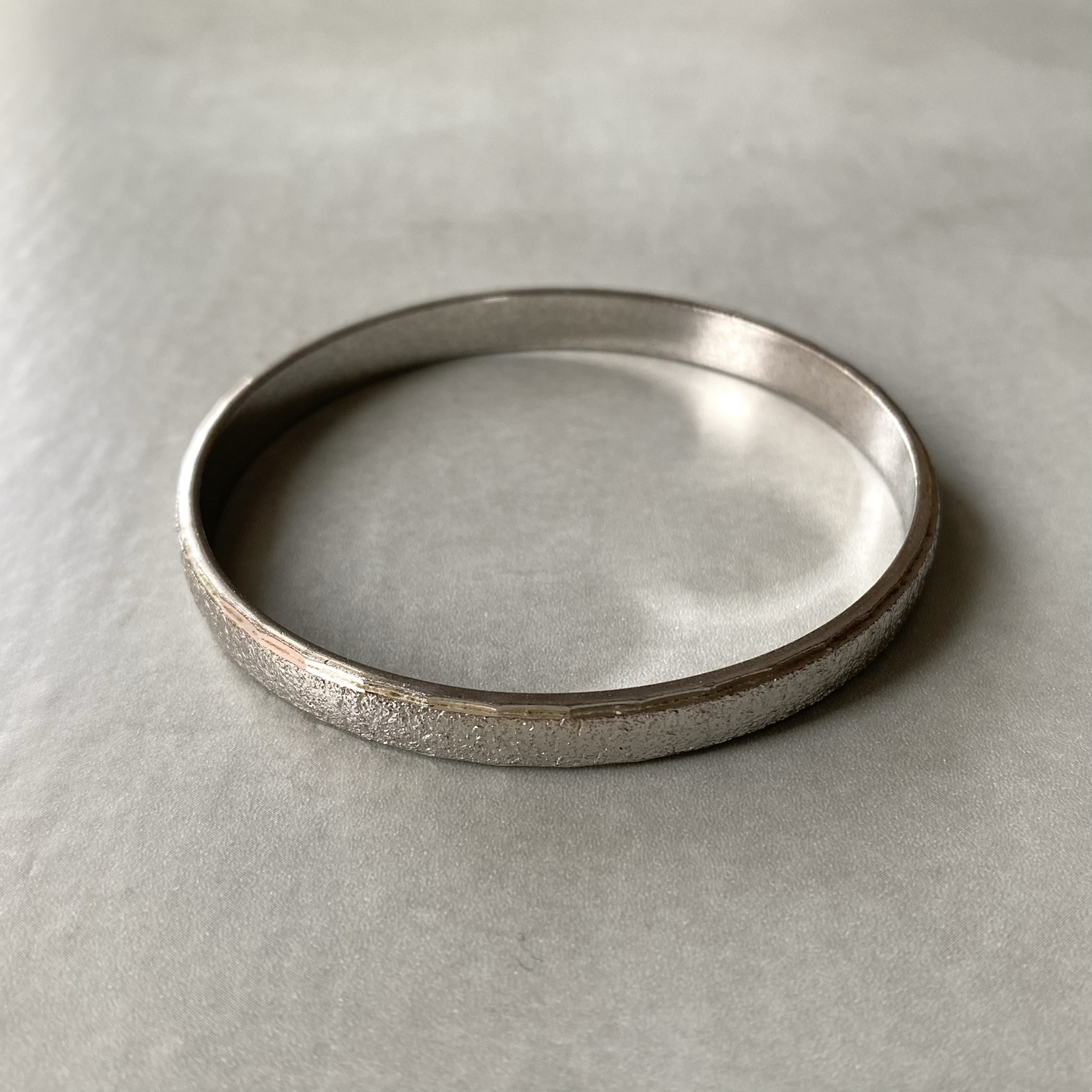 SALE】Vintage 70〜80s USA MONET silver textured bangle レトロ 