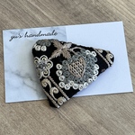 インド刺繍リボンのぱっちんどめ①
