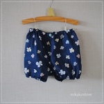 SALE＊ベビーパンツ＊手書きのお花　ネイビー
