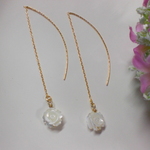 マザーオブパールの薔薇♡アメリカンピアス