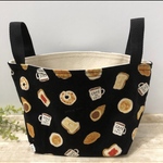❗️値下げ　布バスケット　黒地パンとコーヒー柄① 布カゴ
