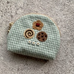 手刺繍ミニミニポーチ　クッキー　緑チェック