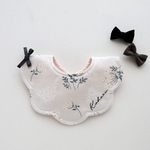 レースフラワー グレージュ　 お花 スタイ ୨୧ 名入れ