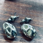 オープンエッグのピアス（1ペア）受注品