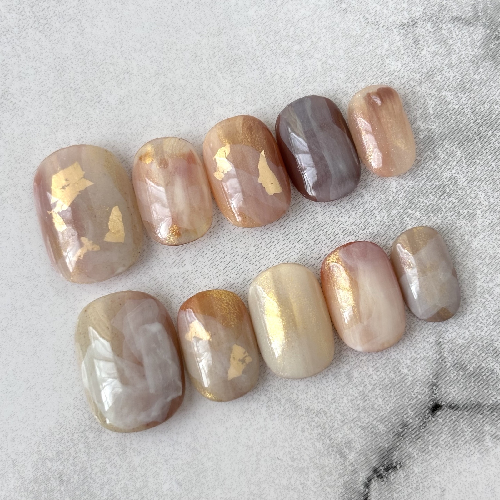 ☑︎苺のショートケーキ　ネイルチップ　韓国　オーダー　ニュアンスネイル　個性派 ☑︎苺のショートケーキ ネイルチップ 韓国 オーダー ニュアンス