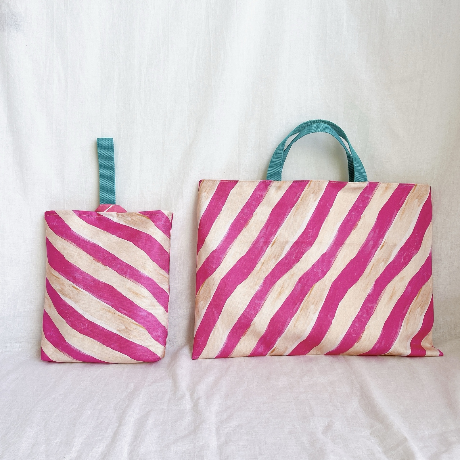 軽くて丈夫　ヌビ　A4 トート　レッスンバック　ピンク　イブル　チェリー　バッグ 軽くて丈夫 ヌビ A4 トート レッスンバック ピンク イブル