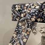 [実物のお色味と違う場合があります] インド刺繍リボン　花　インド刺繍　スパンコール　刺繍リボン　リボン　りぼん　※10月8日よりゆうパケットにて発送