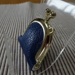 小さな皮革のジュエリーケース　明るい紺色