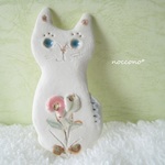 青いシッポの花ねこ＊ブローチ