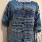 秋冬　５分袖カーディガン　青
