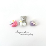 🍓 plump strawberry ✵ むっちり苺とハートとくまさんのアクセサリー3粒セット《 灰くまさん 》  ピアス  or イヤリング or  リング 選べます♪